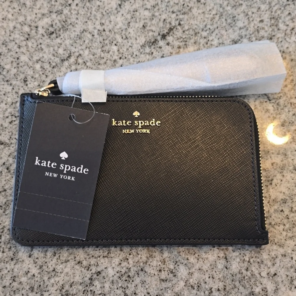 Kate Spade Small L-zip Wristlet in Black Saffiano Leather